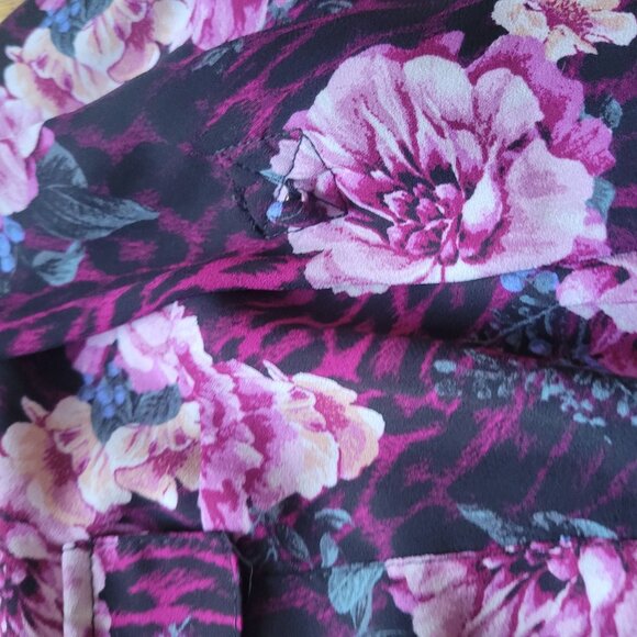 Torrid Womens Floral & Animal Print Blouse Size 0 Large - Picture 6 of 6